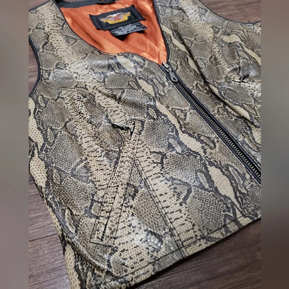 Womens Harley Davidson Leather Vest - Picture 10 of 13